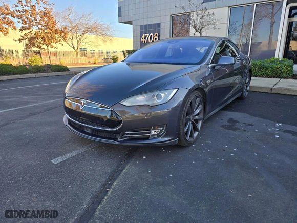 2014 Tesla Model S P85D with VIN 5YJSA1H29EFP62771, listed as a Copart auction lot 45972635 with 74,732 mi miles and Salvage Title. Bid and sale history available at carsss.com. Image 2.