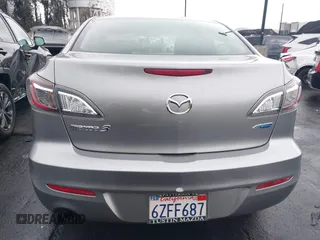 2013 Mazda 3 i Touring z VIN JM1BL1VP9D1776008, wystawiony jako IAAI lot #42185317 z przebiegiem 174 085 mil mil oraz . Historia ofert i sprzedaży dostępna na DreamBid. Obrazek 12.