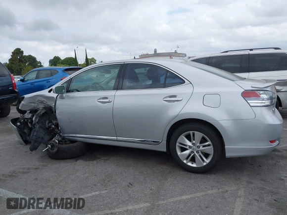2010 Lexus HS 250h z VIN JTHBB1BA9A2017446, wystawiony jako IAAI lot #42119697 z przebiegiem 156 642 mil mil oraz . Historia ofert i sprzedaży dostępna na DreamBid. Obrazek 15.