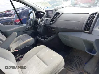 2015 Ford Transit Cargo z VIN 1FTNR1ZM3FKB02963, wystawiony jako IAAI lot #42231167 z przebiegiem 181 270 mil mil oraz . Historia ofert i sprzedaży dostępna na DreamBid. Obrazek 5.
