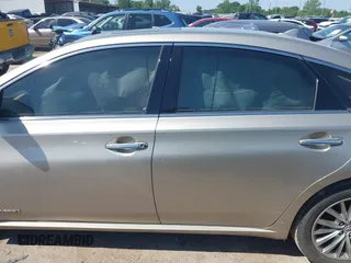 2016 Toyota Avalon Hybrid XLE Premium with VIN 4T1BD1EB5GU050453, listed as a IAAI auction lot 41993274 with 83,868 mi miles. Bid and sale history available at carsss.com. Image 13.