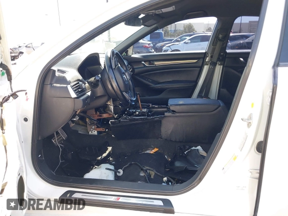 2019 Honda Accord Sedan Sport 1.5T with VIN 1HGCV1F31KA086357, listed as a IAAI auction lot 41801323 with Not Provided miles. Bid and sale history available at carsss.com. Image 5.