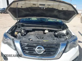 2017 Nissan Pathfinder Platinum with VIN 5N1DR2MM7HC673860, listed as a IAAI auction lot 41316250 with 124,117 mi miles and . Bid and sale history available at DreamBid. Image 10.