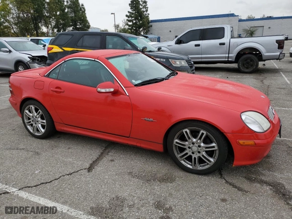 2004 Mercedes-Benz SLK-Class with VIN WDBKK49F94F307511, listed as a Copart auction lot 48995065 with 173,146 mi miles and Clean Title. Bid and sale history available at carsss.com. Image 4.