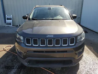 2017 Jeep Compass Latitude with VIN 3C4NJCBB6HT669441, listed as a Copart auction lot 49225475 with 61,568 mi miles and Salvage title. Bid and sale history available at DreamBid. Image 5.
