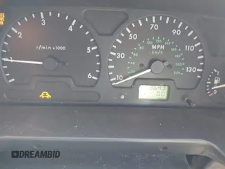 2000 Land Rover Discovery Cloth z VIN SALTY1247YA249969, wystawiony jako IAAI lot #42246445 z przebiegiem 188 643 mil mil oraz . Historia ofert i sprzedaży dostępna na DreamBid. Obrazek 7.