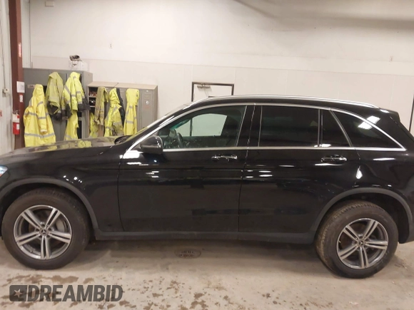 2022 Mercedes-Benz GLC 300 with VIN W1N0G8EB8NV370264, listed as a IAAI auction lot 41867375 with 16,548 mi miles and . Bid and sale history available at DreamBid. Image 14.