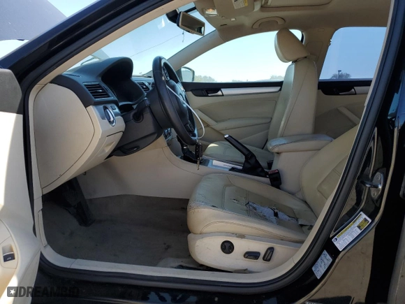 2012 Volkswagen Passat SE with VIN 1VWBP7A37CC075784, listed as a Copart auction lot 48779595 with 265,881 mi miles and Salvage Title. Bid and sale history available at carsss.com. Image 7.