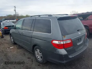 2007 Honda Odyssey EX-L with VIN 5FNRL38777B074397, listed as a IAAI auction lot 41965461 with 210,696 mi miles. Bid and sale history available at carsss.com. Image 3.
