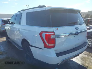 2018 Ford Expedition Max XLT with VIN 1FMJK1JT8JEA40906, listed as a IAAI auction lot 41657433 with 151,364 mi miles and . Bid and sale history available at DreamBid. Image 3.