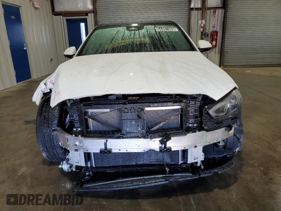 2025 Mercedes-Benz C 300 with VIN W1KAF4HB5SR256235, listed as a Copart auction lot 54407365 with 4,645 mi miles and Clean Title. Bid and sale history available at DreamBid. Image 5.