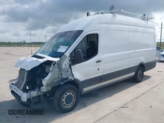 2023 Ford Transit Cargo z VIN 1FTLW3X86PKC12960, wystawiony jako IAAI lot #42174156 z przebiegiem 23 420 mil mil oraz . Historia ofert i sprzedaży dostępna na DreamBid. Obrazek 2.