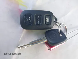 2006 Toyota Camry STD z VIN 4T1BE30K66U730117, wystawiony jako IAAI lot #41885289 z przebiegiem 201 541 mil mil oraz . Historia ofert i sprzedaży dostępna na DreamBid. Obrazek 11.