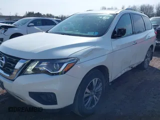 2017 Nissan Pathfinder SV with VIN 5N1DR2MM7HC610550, listed as a IAAI auction lot 41797183 with 54,071 mi miles. Bid and sale history available at carsss.com. Image 6.