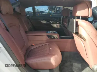 2022 BMW 7 Series with VIN WBA7U2C11NCH35515, listed as a Copart auction lot 63693782 with Not provided miles and . Bid and sale history available at DreamBid. Image 6.