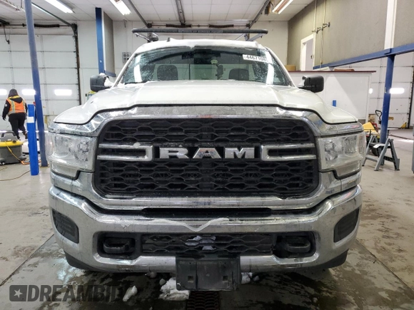 2022 Ram 2500 Tradesman with VIN 3C6MR5AJ8NG221867, listed as a Copart auction lot 44671085 with 88,339 mi miles and Salvage Title. Bid and sale history available at carsss.com. Image 5.