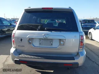 2008 Honda Pilot SE with VIN 5FNYF28318B006625, listed as a IAAI auction lot 41959923 with 140,258 mi miles. Bid and sale history available at carsss.com. Image 16.