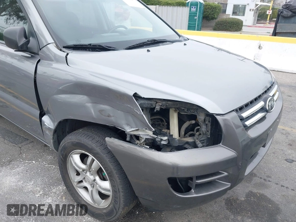 2006 Kia Sportage LX with VIN KNDJF723867199186, listed as a IAAI auction lot 41491243 with 120,049 mi miles and . Bid and sale history available at carsss.com. Image 6.