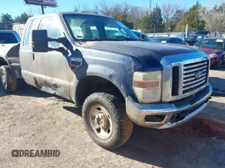 2008 Ford Super Duty F-250 SRW XL with VIN 1FTSX21548EE40960, listed as a IAAI auction lot 41203594 with 184,736 mi miles. Bid and sale history available at carsss.com. Image 1.