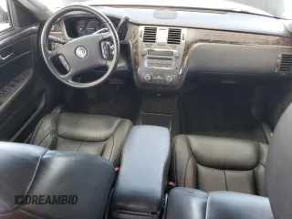 2008 Cadillac DTS Professional Limousine z VIN 1GEEK90Y38U550329, wystawiony jako Copart lot #66525274 z przebiegiem 56 558 mil mil oraz Szkody całkowita. Historia ofert i sprzedaży dostępna na DreamBid. Obrazek 8.