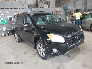 2012 Toyota RAV4 Limited z VIN 2T3DF4DV1CW202567, wystawiony jako IAAI lot #42537078 z przebiegiem 122 548 mil mil oraz . Historia ofert i sprzedaży dostępna na DreamBid. Obrazek 1.