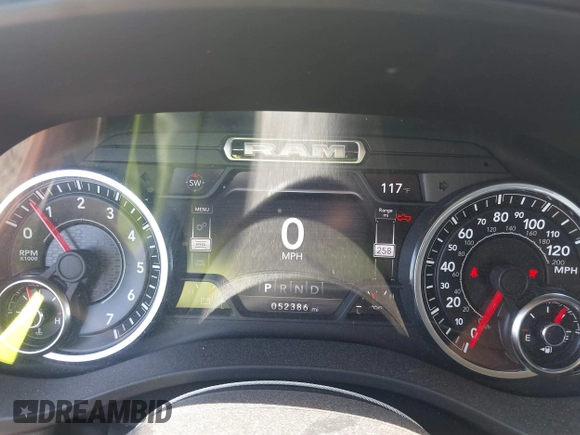2021 Ram 1500 Lone Star z VIN 1C6RREBT0MN630263, wystawiony jako IAAI lot #41887871 z przebiegiem 52 386 mil mil oraz . Historia ofert i sprzedaży dostępna na DreamBid. Obrazek 7.