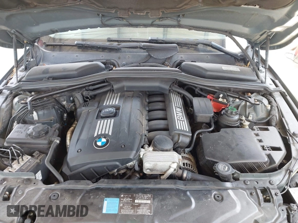 2008 BMW 5 Series 528xi with VIN WBANV13548CZ52379, listed as a IAAI auction lot 42179204 with 152,814 mi miles. Bid and sale history available at carsss.com. Image 10.