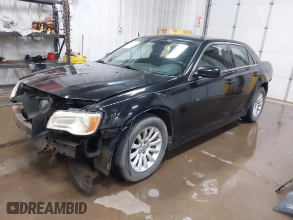 2013 Chrysler 300 z VIN 2C3CCAAG5DH607040, wystawiony jako IAAI lot #42243051 z przebiegiem 181 854 mil mil oraz . Historia ofert i sprzedaży dostępna na DreamBid. Obrazek 19.
