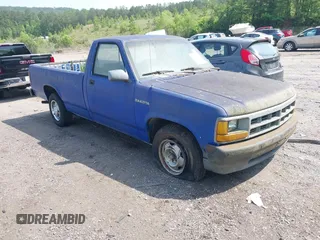 1993 Dodge Dakota S with VIN 1B7GL26X1PS140546, listed as a IAAI auction lot 42142391 with 171,634 mi miles and . Bid and sale history available at carsss.com. Image 1.