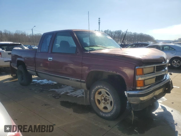 1997 Chevrolet Silverado 1500 with VIN 2GCEK19R3V1277602, listed as a Copart auction lot 45843165 with 417,524 mi miles and Salvage Title. Bid and sale history available at DreamBid. Image 4.