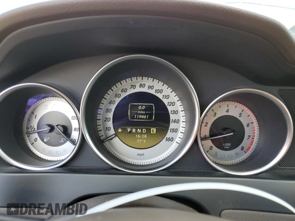 2012 Mercedes-Benz C 300 Sport с VIN WDDGF8BB7CR209364, выставлен на аукционе Copart как лот 55526085 с пробегом 119 461 миль миль и Списание • Salvage title. История ставок и продаж доступна на DreamBid. Изображение 9.