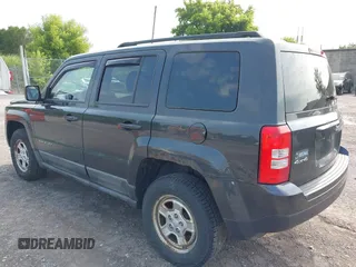 2011 Jeep Patriot Latitude with VIN 1J4NF1GB2BD118459, listed as a IAAI auction lot 42475491 with 120,296 mi miles and . Bid and sale history available at DreamBid. Image 3.