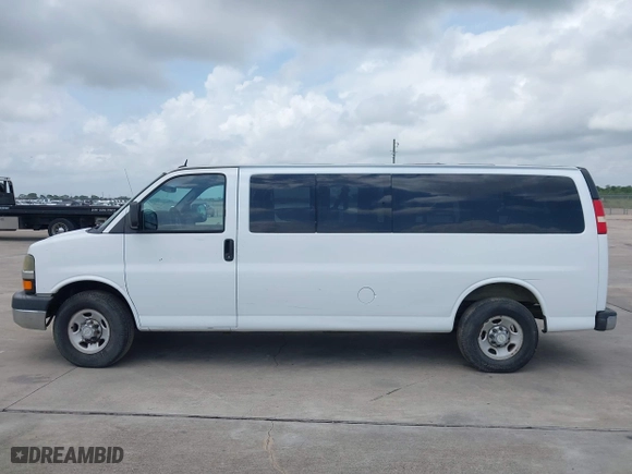 2012 Chevrolet Express Passenger 1LT with VIN 1GAZG1FG9C1129455, listed as a IAAI auction lot 42105765 with 150,090 mi miles. Bid and sale history available at carsss.com. Image 14.