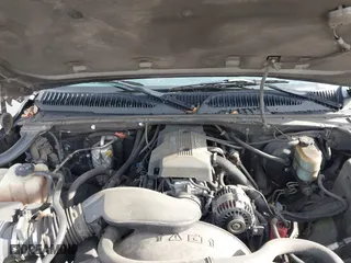 2000 Chevrolet Silverado 1500 LT with VIN 1GCEK19T9YE254579, listed as a IAAI auction lot 41620450 with 292,768 mi miles. Bid and sale history available at carsss.com. Image 10.