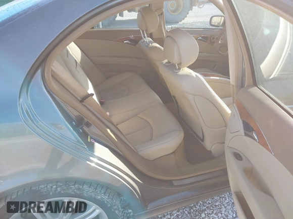 2008 Mercedes-Benz E 350 Luxury z VIN WDBUF87X08B334237, wystawiony jako IAAI lot #41735498 z przebiegiem 224 205 mil mil oraz . Historia ofert i sprzedaży dostępna na DreamBid. Obrazek 8.