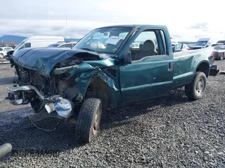 2008 Ford F-250 XL z VIN 1FTNF21588EB98948, wystawiony jako IAAI lot #41600877 z przebiegiem 179 802 mil mil oraz . Historia ofert i sprzedaży dostępna na DreamBid. Obrazek 2.