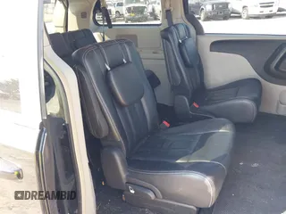 2015 Chrysler Town & Country Touring with VIN 2C4RC1BG0FR672993, listed as a IAAI auction lot 41797935 with 116,815 mi miles. Bid and sale history available at carsss.com. Image 8.
