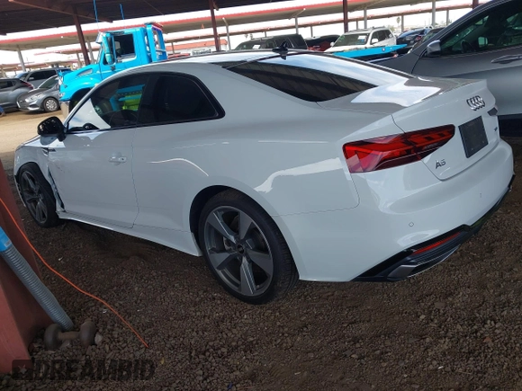 2021 Audi A5 S line Premium Plus z VIN WAUTAAF56MA029485, wystawiony jako IAAI lot #42064786 z przebiegiem 53 808 mil mil oraz . Historia ofert i sprzedaży dostępna na DreamBid. Obrazek 3.