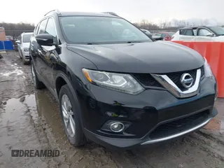 2015 Nissan Rogue SV with VIN 5N1AT2MV5FC750428, listed as a IAAI auction lot 41725015 with 174,846 mi miles. Bid and sale history available at carsss.com. Image 1.
