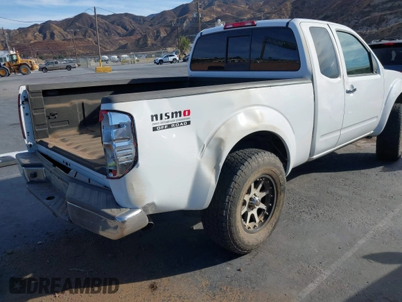 2007 Nissan Frontier SE z VIN 1N6AD06U67C417356, wystawiony jako IAAI lot #41157828 z przebiegiem 101 937 mil mil oraz . Historia ofert i sprzedaży dostępna na DreamBid. Obrazek 6.