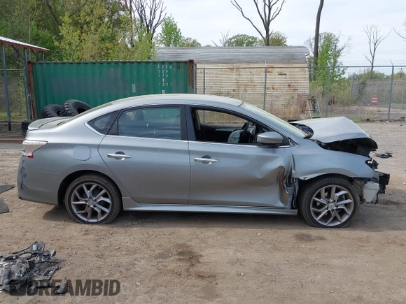 2013 Nissan Sentra SR z VIN 3N1AB7AP7DL759758, wystawiony jako IAAI lot #42093737 z przebiegiem 146 380 mil mil oraz . Historia ofert i sprzedaży dostępna na DreamBid. Obrazek 13.