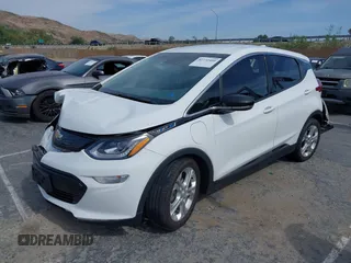 2020 Chevrolet Bolt EV LT z VIN 1G1FY6S06L4129658, wystawiony jako IAAI lot #42372460 z przebiegiem 43 417 mil mil oraz . Historia ofert i sprzedaży dostępna na DreamBid. Obrazek 20.