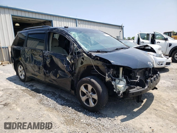2017 Toyota Sienna LE Auto Access Seat with VIN 5TDKZ3DC4HS868306, listed as a Copart auction lot 59283795 with 310,767 mi miles and Salvage title. Bid and sale history available at DreamBid. Image 4.