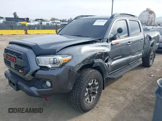 2021 Toyota Tacoma 4WD SR5 with VIN 3TMDZ5BN5MM110218, listed as a IAAI auction lot 41430303 with 47,781 mi miles. Bid and sale history available at carsss.com. Image 17.