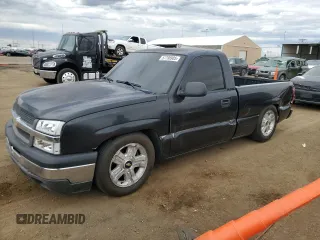 2005 Chevrolet Silverado 1500 Work Truck z VIN 1GCEC14X45Z295360, wystawiony jako Copart lot #57798905 z przebiegiem 100 892 mil mil oraz Szkoda całkowita • Salvage title. Historia ofert i sprzedaży dostępna na DreamBid. Obrazek 1.