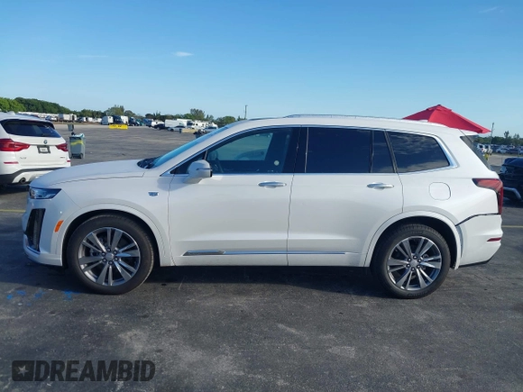 2025 Cadillac XT6 FWD Premium Luxury with VIN 1GYKPCRS9SZ122102, listed as a IAAI auction lot 41677275 with 4,227 mi miles. Bid and sale history available at carsss.com. Image 14.