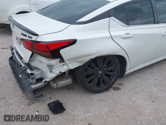 2022 Nissan Altima SR z VIN 1N4BL4CV3NN424416, wystawiony jako IAAI lot #42127183 z przebiegiem 8 881 mil mil oraz . Historia ofert i sprzedaży dostępna na DreamBid. Obrazek 6.