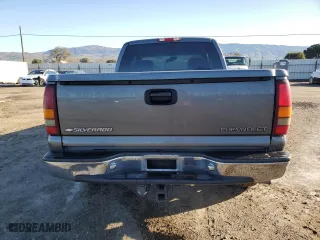 2001 Chevrolet Silverado 1500 LS with VIN 2GCEC19TX11265109, listed as a Copart auction lot 44585145 with 0 mi miles and Salvage Title. Bid and sale history available at carsss.com. Image 6.