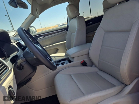2023 Volkswagen Atlas SE z VIN 1V2HR2CA4PC526289, wystawiony jako IAAI lot #42734426 z przebiegiem 46 454 mil mil oraz . Historia ofert i sprzedaży dostępna na DreamBid. Obrazek 22.