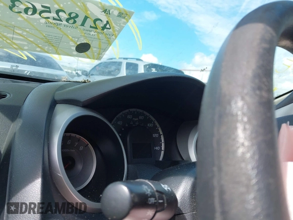 2012 Honda Fit с VIN JHMGE8H37CC034466, выставлен на аукционе IAAI как лот 42268138 с пробегом Не указан миль и . История ставок и продаж доступна на DreamBid. Изображение 7.